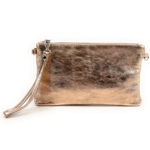 Sac pochette tendance femme en cuir italien pur cuir de vachette porté de travers et main rouge irisé