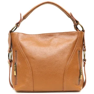 Sac hobo tendance femme en cuir grainé porté épaule et bandoulière camel