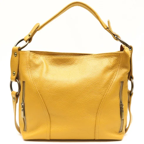 Sac hobo tendance femme en cuir grainé porté épaule et bandoulière camel