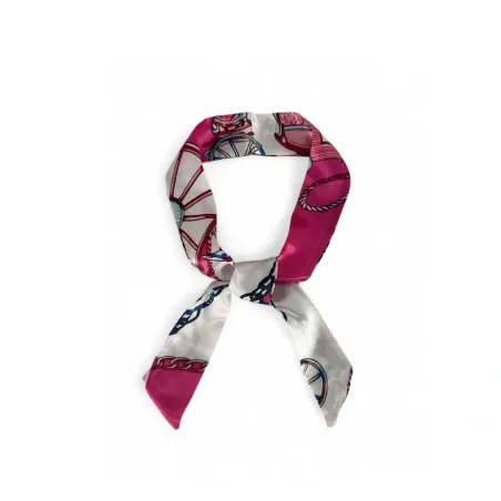 foulard rose et blanc en tissu effet satin pour femme