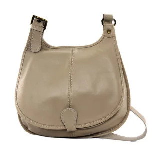 Sac femme tendance en cuir porté épaule et bandoulière taupe clair